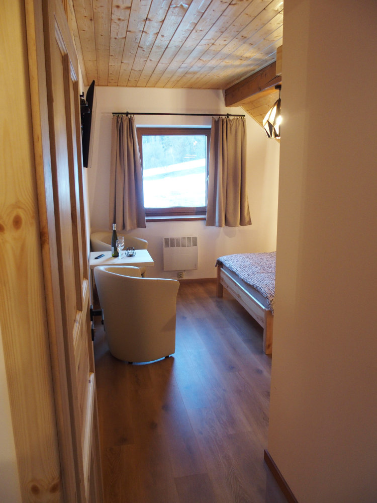 Room listing image